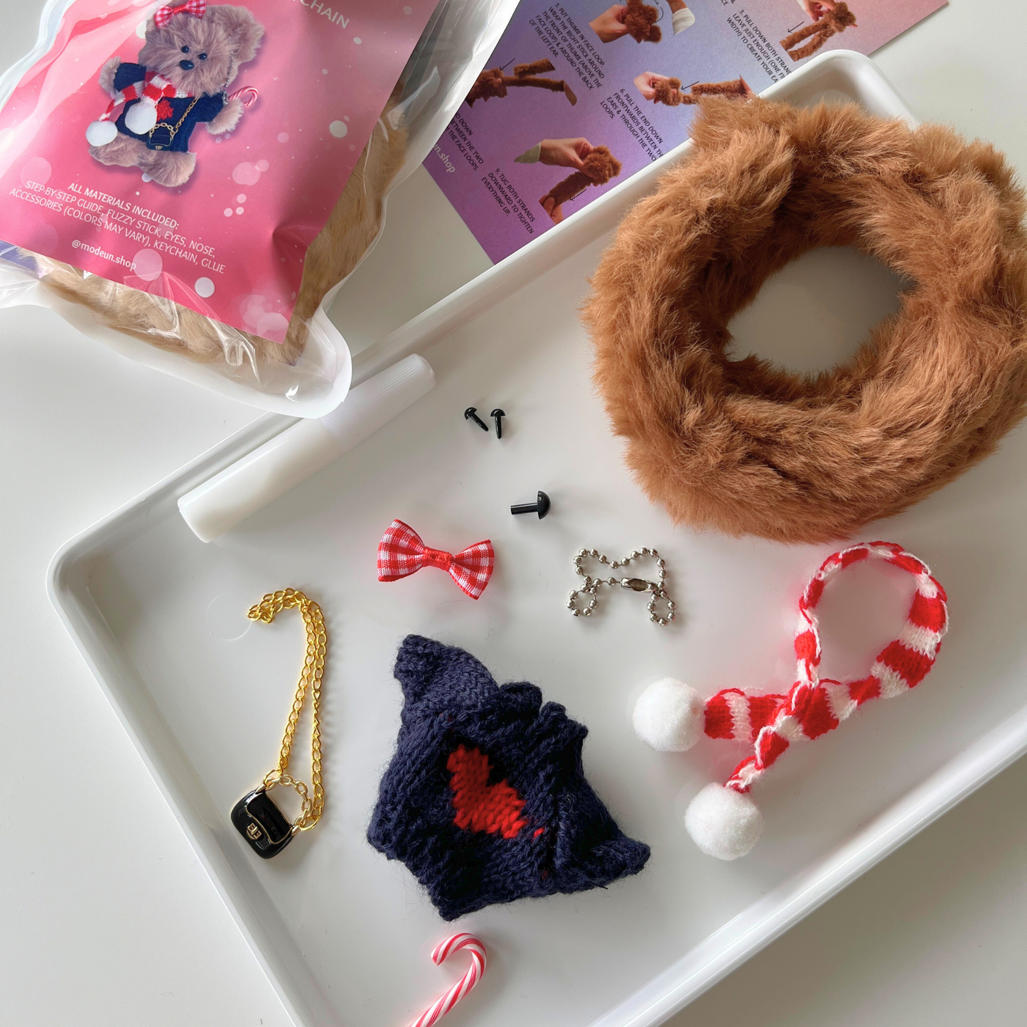 HOLIDAY GIRL BEAR DIY KEYCHAIN KIT