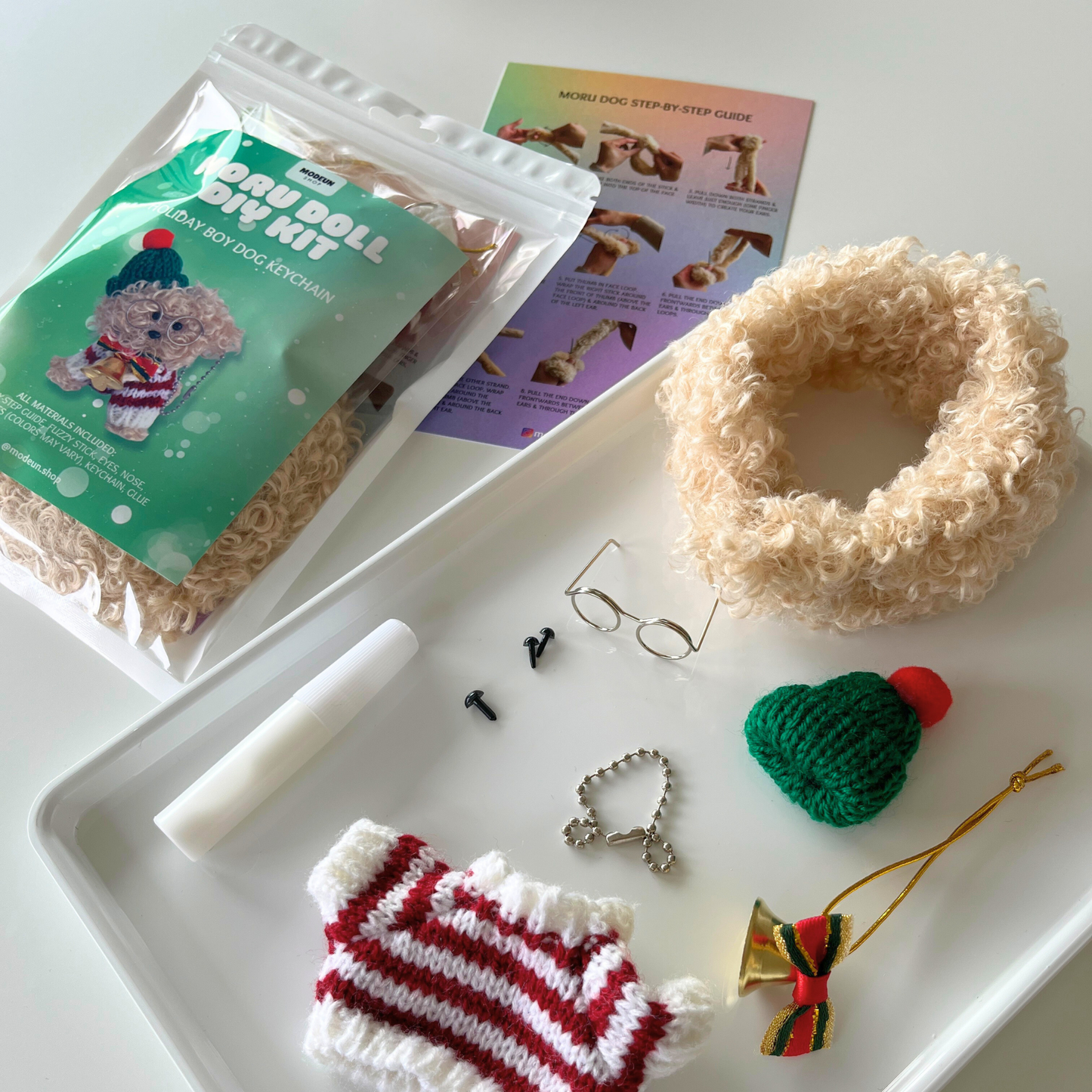 HOLIDAY BOY MORU DOG DIY KEYCHAIN KIT